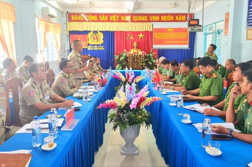 Sơ kết việc hợp tác giữa Công an huyện Tịnh Biên và Công an các huyện biên giới thuộc tỉnh Tà Keo