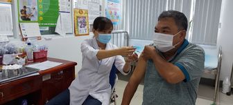 Giám đốc Sở Y tế An Giang chỉ đạo tăng cường tiêm vaccine phòng COVID-19 liều nhắc lại để tăng cường miễn dịch