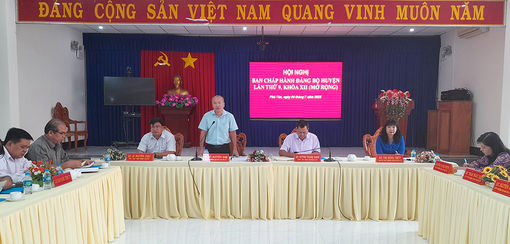 Hội nghị Ban Chấp hành Đảng bộ huyện Phú Tân lần thứ 9 (nhiệm kỳ 2020-2025)