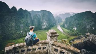 Tạp chí danh tiếng công bố 'Du lịch bụi Việt Nam là trải nghiệm kinh điển hè này'