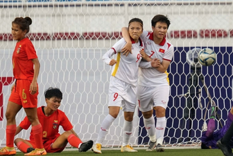 Huỳnh Như xô đổ kỉ lục ghi bàn cho tuyển nữ Việt Nam