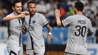 MU liên hệ Neymar, Tottenham mua Ronaldo