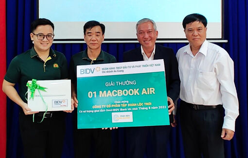 BIDV chi nhánh An Giang trao thưởng Chương trình khuyến mại “Omni BIDV iBank Một điểm chạm – Ngàn ưu đãi”