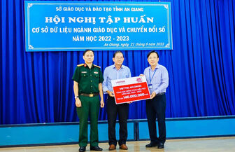 Viettel An Giang trao 70 suất học bổng Chương trình “Vì em hiếu học” cho học sinh 7 xã của 2 huyện Tịnh Biên và Tri Tôn