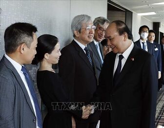 Chủ tịch nước Nguyễn Xuân Phúc gặp đại diện tri thức Việt Nam tiêu biểu