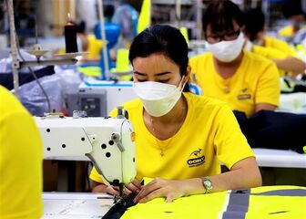 Kinh tế phục hồi trong các ngành sản xuất chế tạo, bán lẻ và du lịch