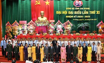 Đảng bộ tỉnh An Giang xây dựng đội ngũ đảng viên đáp ứng yêu cầu trong tình hình mới - Kỳ 1: Giáo dục chính trị, tư tưởng là nhiệm vụ hàng đầu