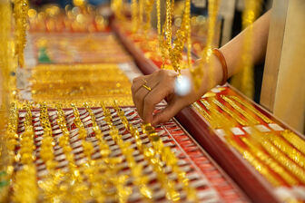 Giá vàng hôm nay 27/10: Vàng thế giới tăng mạnh, SJC trên 67,4 triệu đồng/lượng