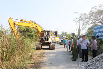 An Giang điều chỉnh giao thông, phục vụ thi công mặt đường ĐT.947 thuộc địa bàn thị trấn Vĩnh Bình