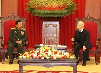 Tổng Bí thư đánh giá cao truyền thống hợp tác giữa quân đội Việt-Lào