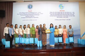 Tăng cường hợp tác giữa phụ nữ 3 tỉnh biên giới Việt Nam - Campuchia