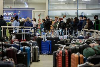 Bão tuyết tiếp tục gây gián đoạn giao thông hàng không tại Mỹ