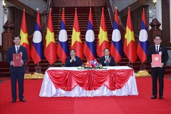 Thủ tướng Phạm Minh Chính hội đàm với Thủ tướng Lào