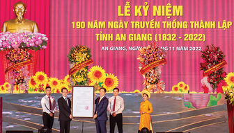 An Giang đoàn kết, năng động, xây dựng quê hương ngày càng giàu đẹp, văn minh