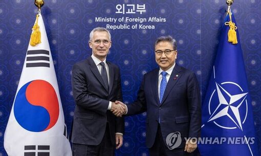 Tổng thư ký NATO tới Hàn Quốc, bàn về vấn đề Triều Tiên