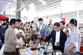 Việt Nam tham dự lễ hội cà phê - trà và nông sản cao nguyên Bolaven 2023