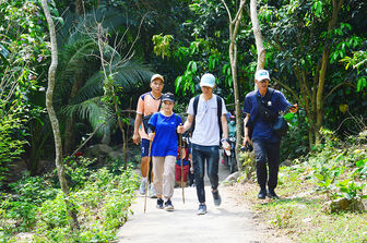 Tổ chức Chương trình trekking núi Cấm với chủ đề “Năng lượng đầu Xuân”