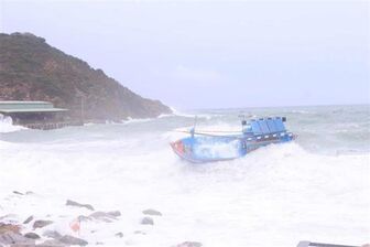 Cảnh báo các vùng biển có gió mạnh, sóng lớn, biển động