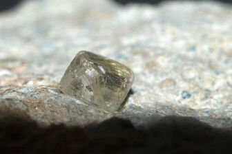 Phát hiện viên kim cương lâu đời nhất thế giới ở Nga