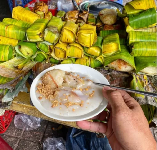 Món ăn vặt dân dã nào của người Việt được xếp hạng ngon nhất thế giới?