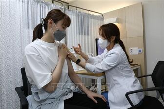 Hàn Quốc hạ cấp dịch COVID-19 theo 3 giai đoạn