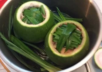 Đến Đồng Nai phải thử món ăn gà hấp bưởi, bình dị mà thơm ngon khó cưỡng