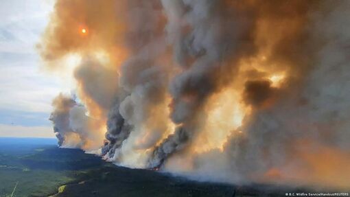 Cháy rừng dữ dội kéo dài tại Canada, 18.000 người dân phải sơ tán