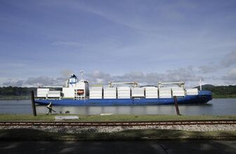 Nguy cơ biến đổi khí hậu gây tê liệt kênh đào Panama