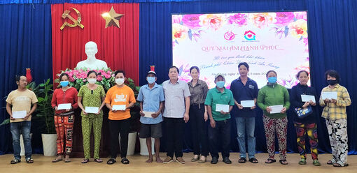 368 hộ nghèo, cận nghèo TP. Châu Đốc được hỗ trợ từ Quỹ Mái ấm hạnh phúc