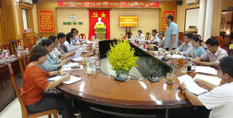Thường trực HĐND huyện Tri Tôn giám sát chuyên đề xây dựng trường chuẩn quốc gia