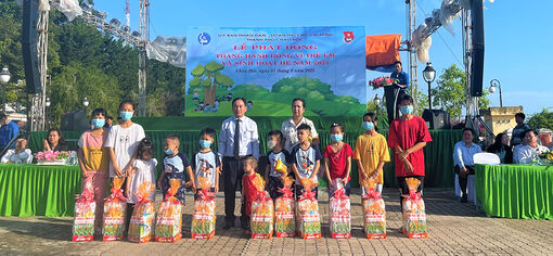 UBND TP. Châu Đốc phát động Tháng hành động vì trẻ em và Sinh hoạt hè năm 2023