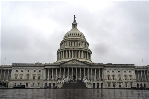 Thượng viện thông qua thỏa thuận trần nợ công, nước Mỹ thoát vỡ nợ