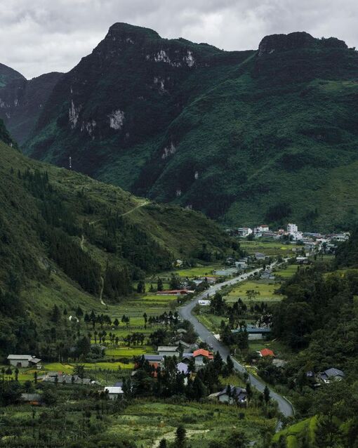 Truy tìm đoạn đường Hà Giang đẹp như Thụy Sĩ, gây bão mạng xã hội