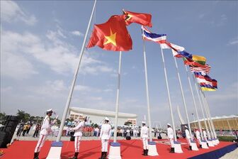 ASIAD 2023: Quốc kỳ Việt Nam tung bay tại Làng Á vận hội