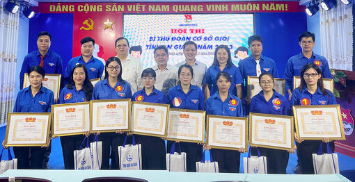 Bí thư đoàn Khoa Ngoại ngữ Lý Thị Minh Trang đoạt giải nhất Hội thi Bí thư đoàn cơ sở giỏi