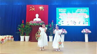 89 suất học bổng trao cho học sinh hoàn cảnh khó khăn huyện Châu Phú