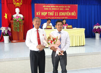 Huyện Tri Tôn đạt đơn vị hành chính loại I