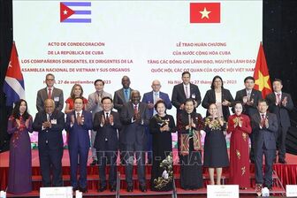 Lãnh đạo Quốc hội Việt Nam nhận phần thưởng cao quý của nước Cộng hòa Cuba