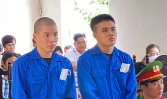 Yêu đơn phương, mang dao chém “người trong mộng”