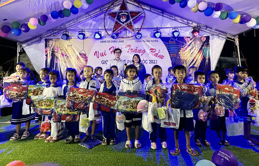 Rộn ràng Trung thu xứ núi