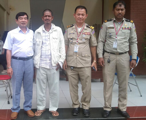 Các ngành chức năng ở An Giang hỗ trợ 1 công dân Campuchia trở về nước