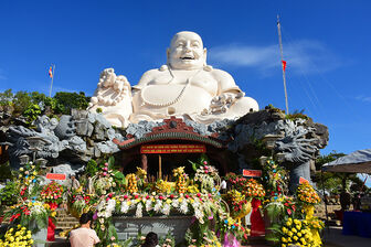 Kỷ niệm 20 năm xây dựng công trình tượng Phật Di Lặc trên núi Cấm