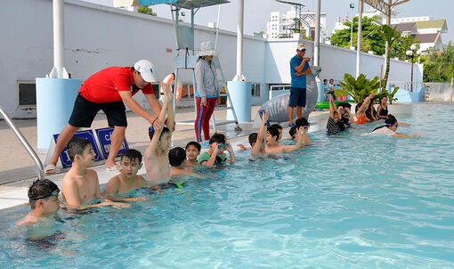 Thúc đẩy phát triển phong trào bơi lội