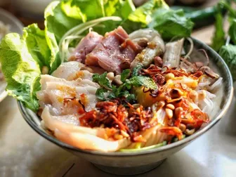 Thưởng thức hương vị đậm đà đặc biệt của bún mắm nêm Đà Nẵng