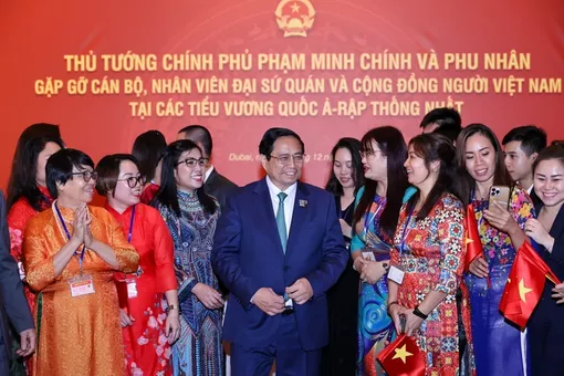 Thủ tướng Chính phủ Phạm Minh Chính gặp gỡ cộng đồng người Việt Nam tại UAE