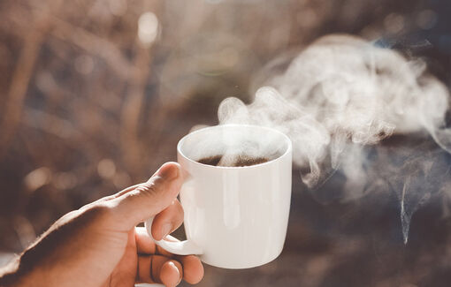 Cà phê nóng hay đá tốt hơn?